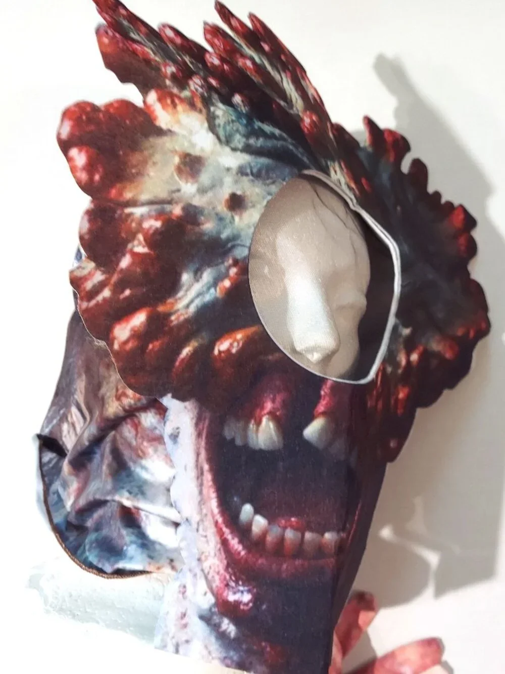 The last of us Clicker costume stretch suit and scary mask kids size S - M youth